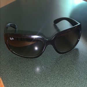 Women’s Ray-Ban Sunglasses